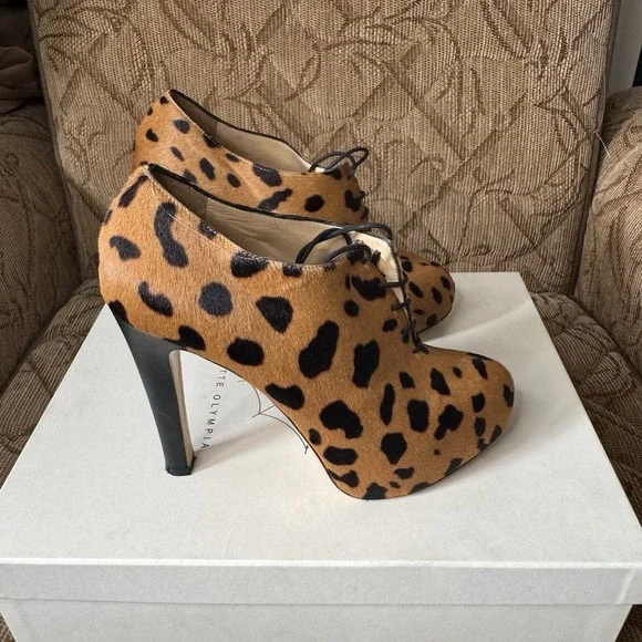 Charlotte Olympia Alice Platform High Pump In Hyena Animal Print Black Sz 37.5